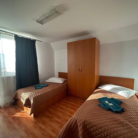 Cazare Arges Mall Pitesti Bagian luar foto